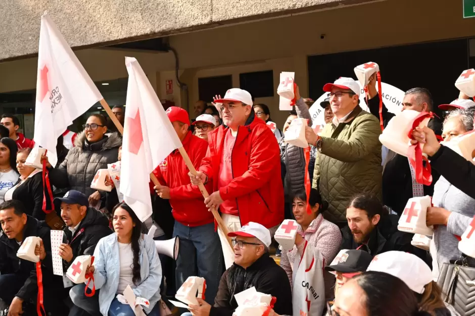 Boteo masivo para apoyar a la Cruz Roja