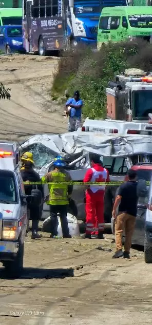 Fatal accidente con un taxi en Tijuana deja dos muertos y varios heridos