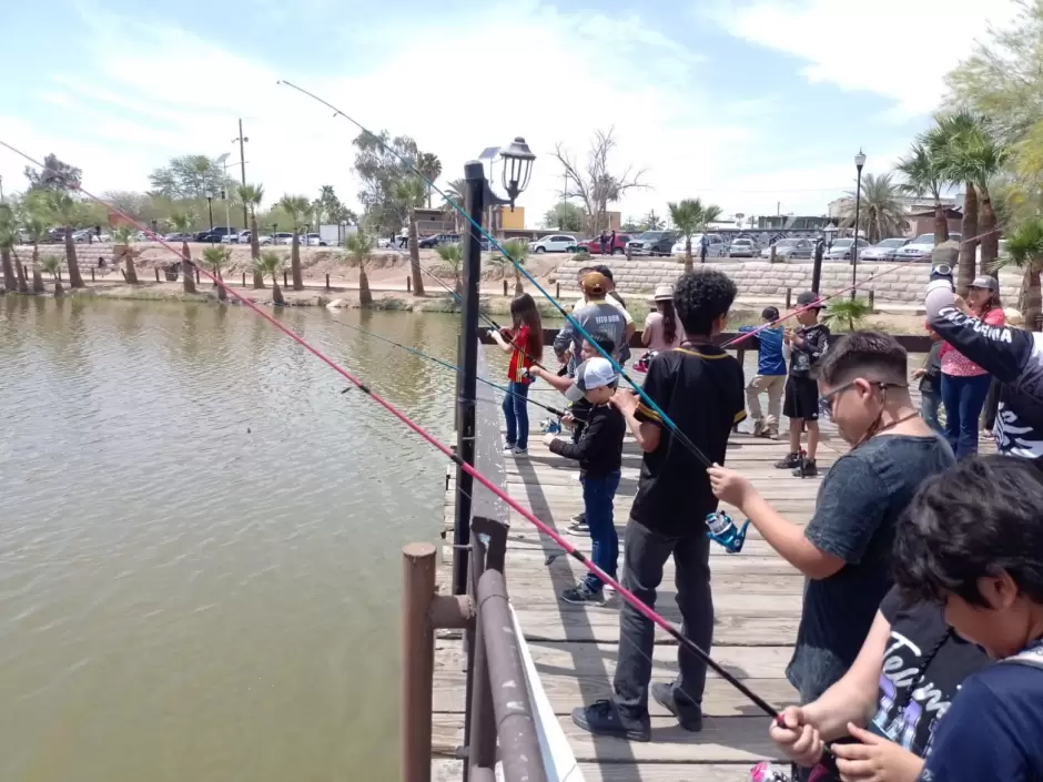 Clnica de pesca deportiva infantil en San Quintn