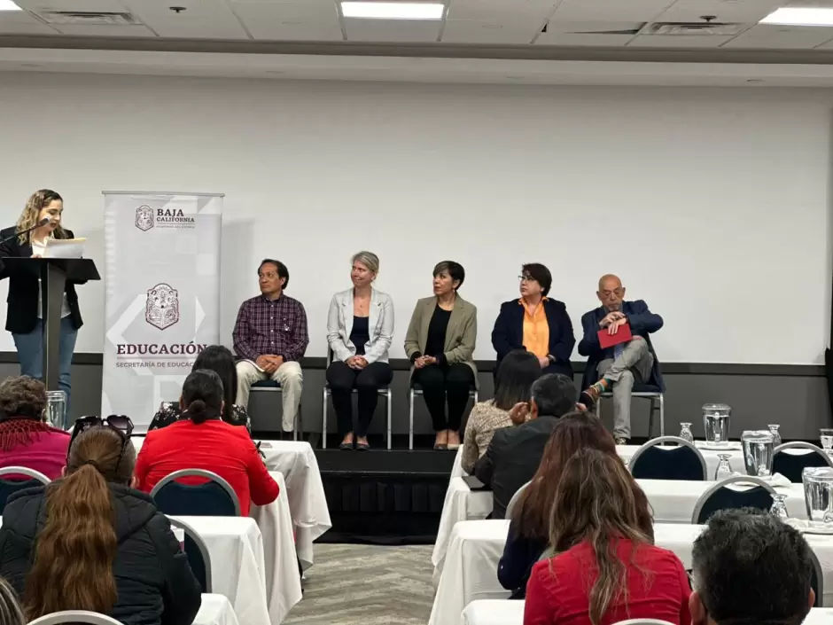 Foro Binacional "Hacia una cultura incluyente y multilinge de BC"