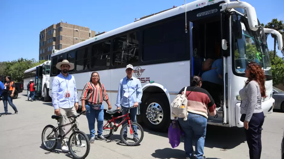 Ofrece Canaco diversin a nias y nios de casas hogar en Tijuana