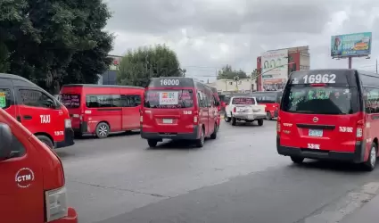 Taxis rojo y negro