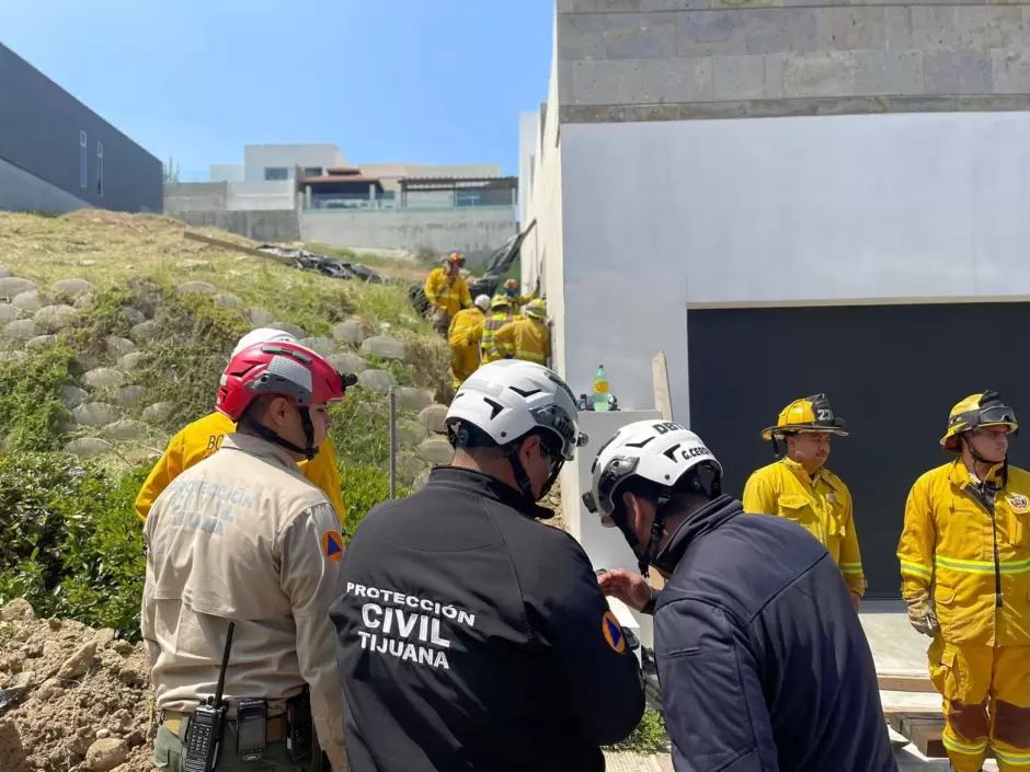 Cada de barda deja un hombre sin vida