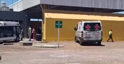 Cuerpos de emergencia atienden explosin en aeropuerto de Tepic