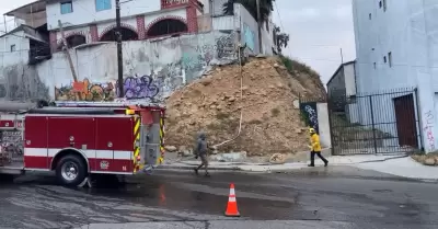 Movilizacin de Bomberos ante incendio en lote baldo en la Zona Centro
