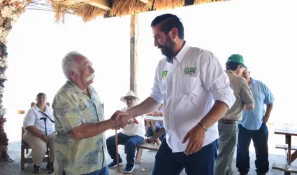 Recorren la ciudad habitantes del municipio de San Felipe junto a Juan Carlos Ha