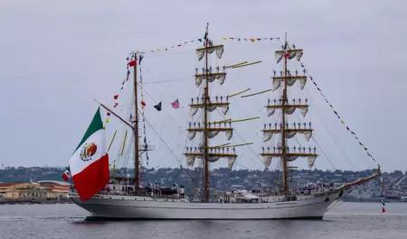 Arriba a San Diego el Buque Escuela Cuauhtmoc de la armada de Mxico