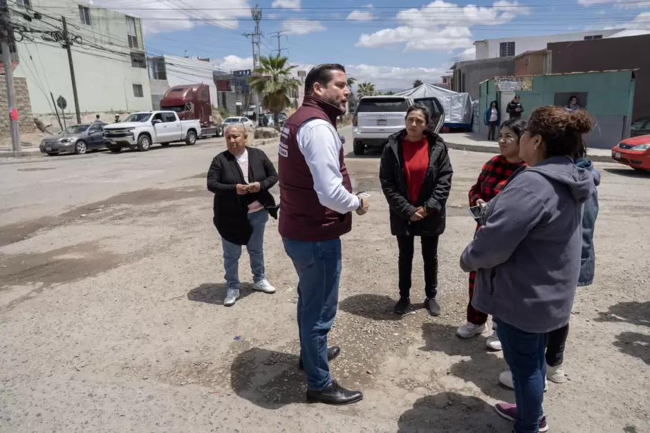 Promete Ismael Burgueo rehabilitacin de vialidades en calles y colonias