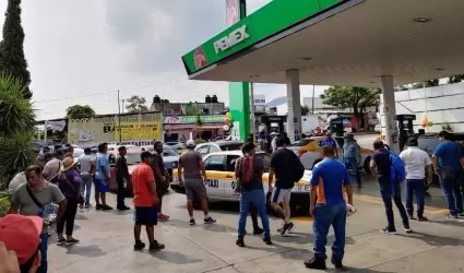 Maestros adheridos a la CNTE toman al menos 12 gasolineras en Tuxtla Gutirrez