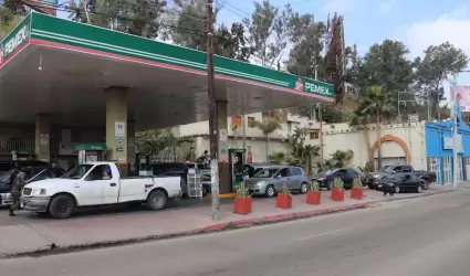 Desabasto parcial de gasolina en Tijuana desata compras de pnico