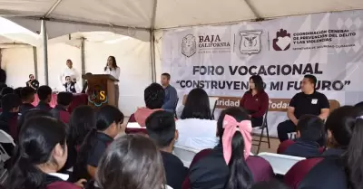 Realiza Seguridad Ciudadana foro vocacional "Construyendo mi futuro" en San Quin