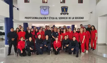 Estudiantes de criminologa se vuelven cadetes por un da en CENFOCAP