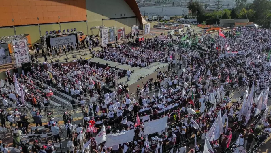 Encabeza Ismael Burgueo multitudinario cierre de campaa