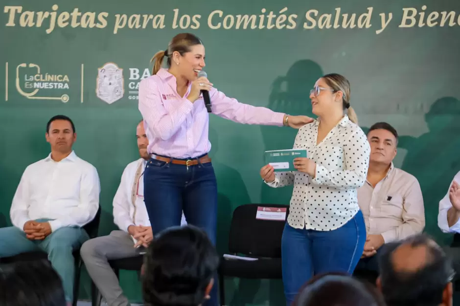 Encabeza Marina del Pilar entrega de recursos a centros de salud en Baja California