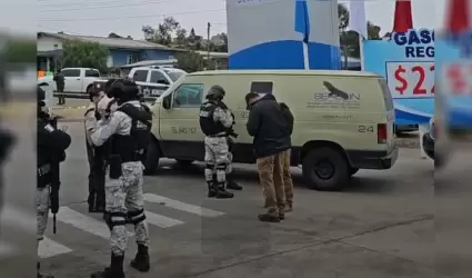 Custodio herido en intento de robo a camioneta de valores en autopista escnica