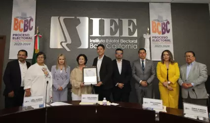 Entrega IEEBC constancias de mayora a planillas electas para los Ayuntamientos 