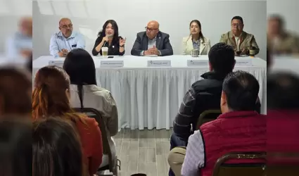 Presenta SEI programas de apoyo para emprendedores y MIPYMES en CANACO Rosarito