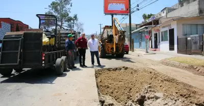 Programa anual de bacheo en colonias de Tijuana