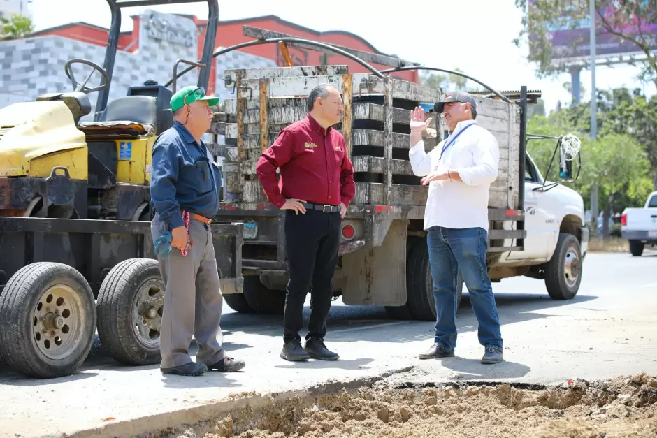 Programa anual de bacheo en colonias de Tijuana