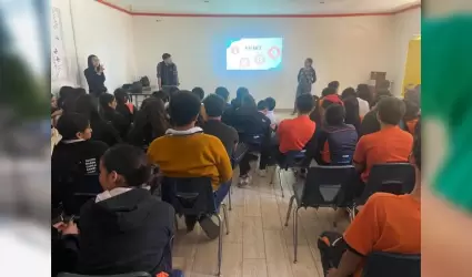 IMJUV brind asesora psicolgica grupal a alumnos de escuela CADI