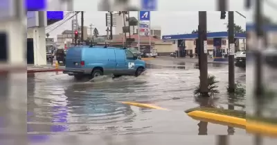 Inundacin en bulevar Agua Caliente por fuga de agua en avenida Guanajuato