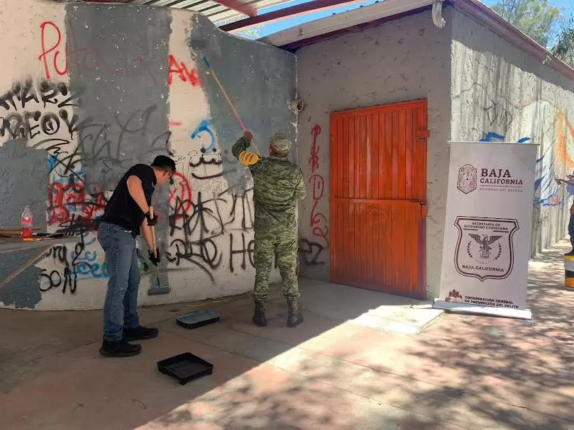 SSCBC, SEDENA y ciudadanos rehabilitan parque en Tecate
