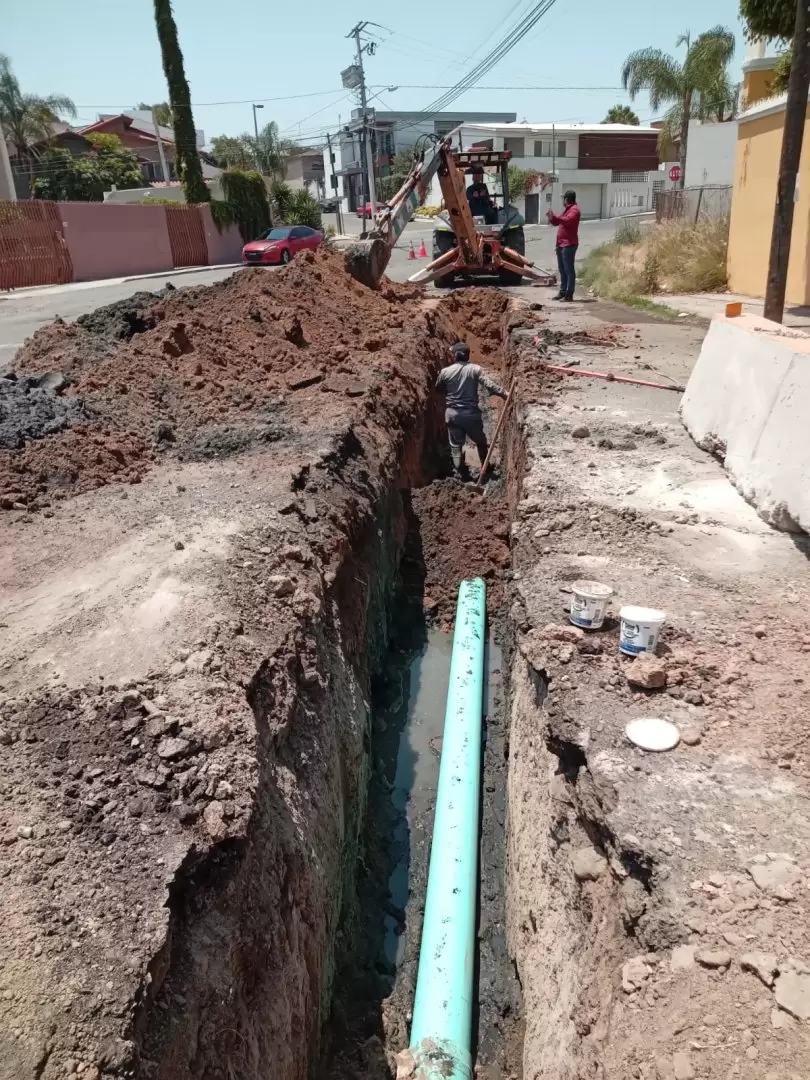 Trabajos de mantenimiento correctivo en redes de agua potable y sanitarias