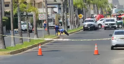 Explosin en alcantarillado de drenaje pluvial en Lomas Campestre