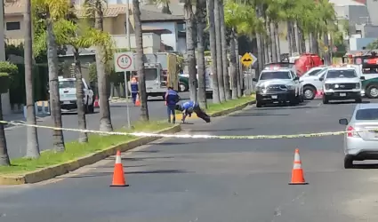 Explosin en alcantarillado de drenaje pluvial en Lomas Campestre