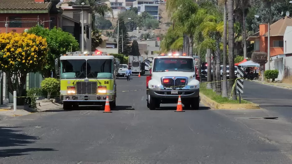 Explosin en alcantarillado de drenaje pluvial en Lomas Campestre