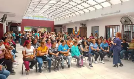 Pltica de prevencin de violencias en Centro Comunitario El Tecolote