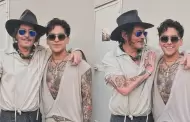 Christian Nodal posa para una foto con Johnny Depp