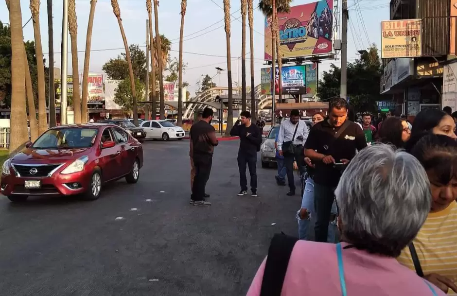 Regreso a clases en California provoca largas filas en garitas internacionales