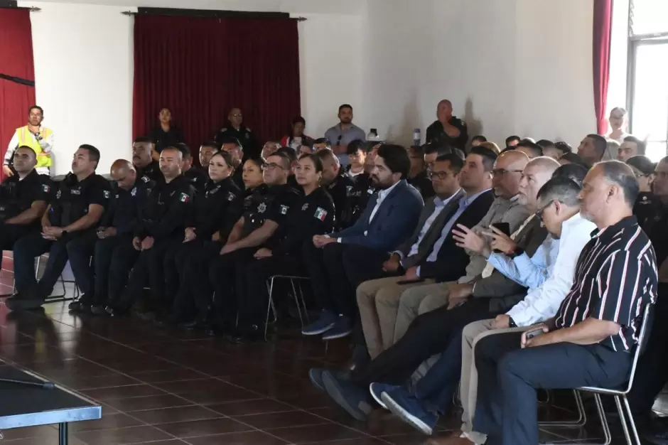 Reconoce USAID al Gobierno de Ensenada por condiciones laborales para policas municipales