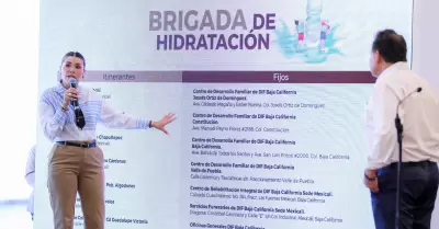 Invita Gobernadora Marina del Pilar a utilizar los puntos de hidratacin en vera