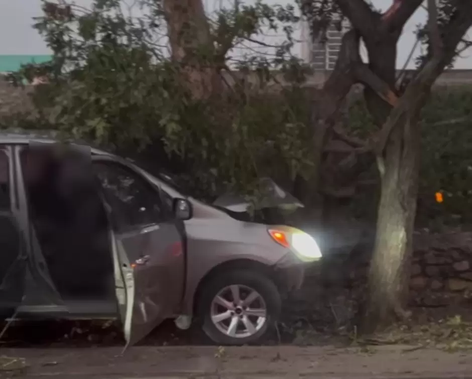 Accidente de trnsito congestiona Va Rpida Oriente en Tijuana