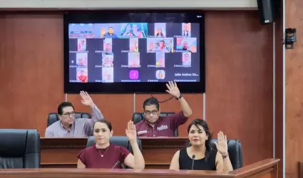 Jimena Jim�nez y a Denisse L�pez,