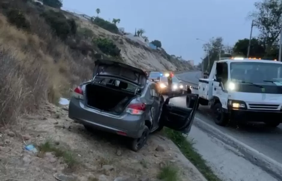 Vehculo pierde el control en Buenavista tras intentar esquivar a un perro