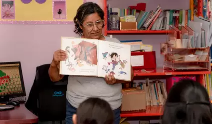 Presentan en Biblioteca Modelo libro "El Blues del Migrante"