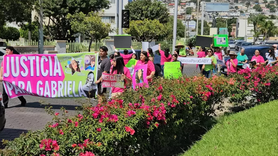 Marchan por enfermera asesinada en Tijuana