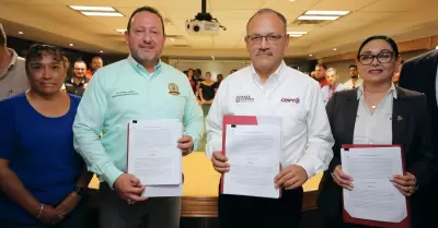 Firman CESPT y Sindicato de Burcratas contrato colectivo de trabajo 2024