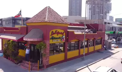 Desde 1952, Restaurante La Especial ofrece tacos y carnes asadas, fundado por Do