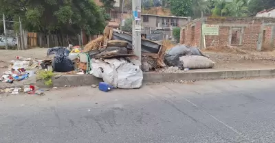 Basurero clandestino en el Can del Pato