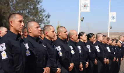 Baja California tiene 243 nuevos policas