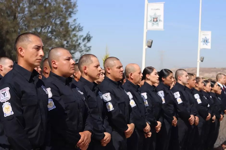 Baja California tiene 243 nuevos policas