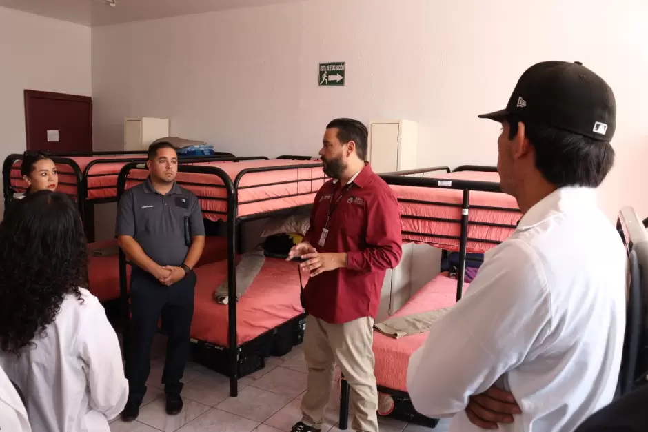 Visitan instalaciones de COTRRSA hombres estudiantes de criminologa de la universidad CENYCA