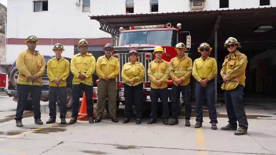 Alejandra Montaez, la nica mujer bombero a cargo de una divisin