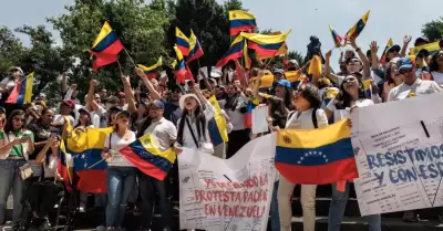 Protestas de venezolanos en Mxico por el presunto fraude electoral de Nicols M