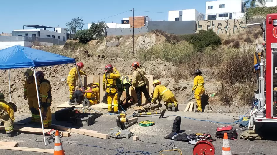 Trabajador fallece atrapado en derrumbe