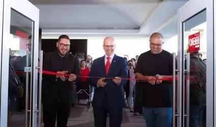 Reapertura y remodelacin de la Biblioteca Loyola